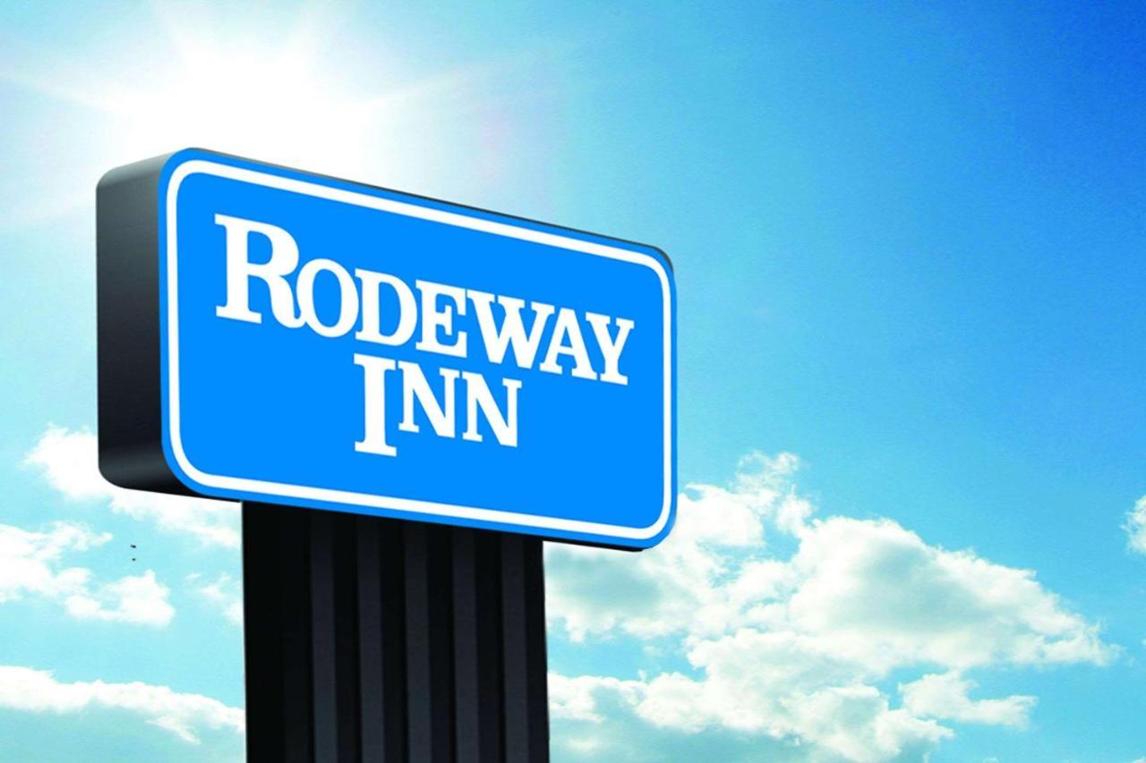 Red Roof Inn Evansville Stacer Bagian luar foto