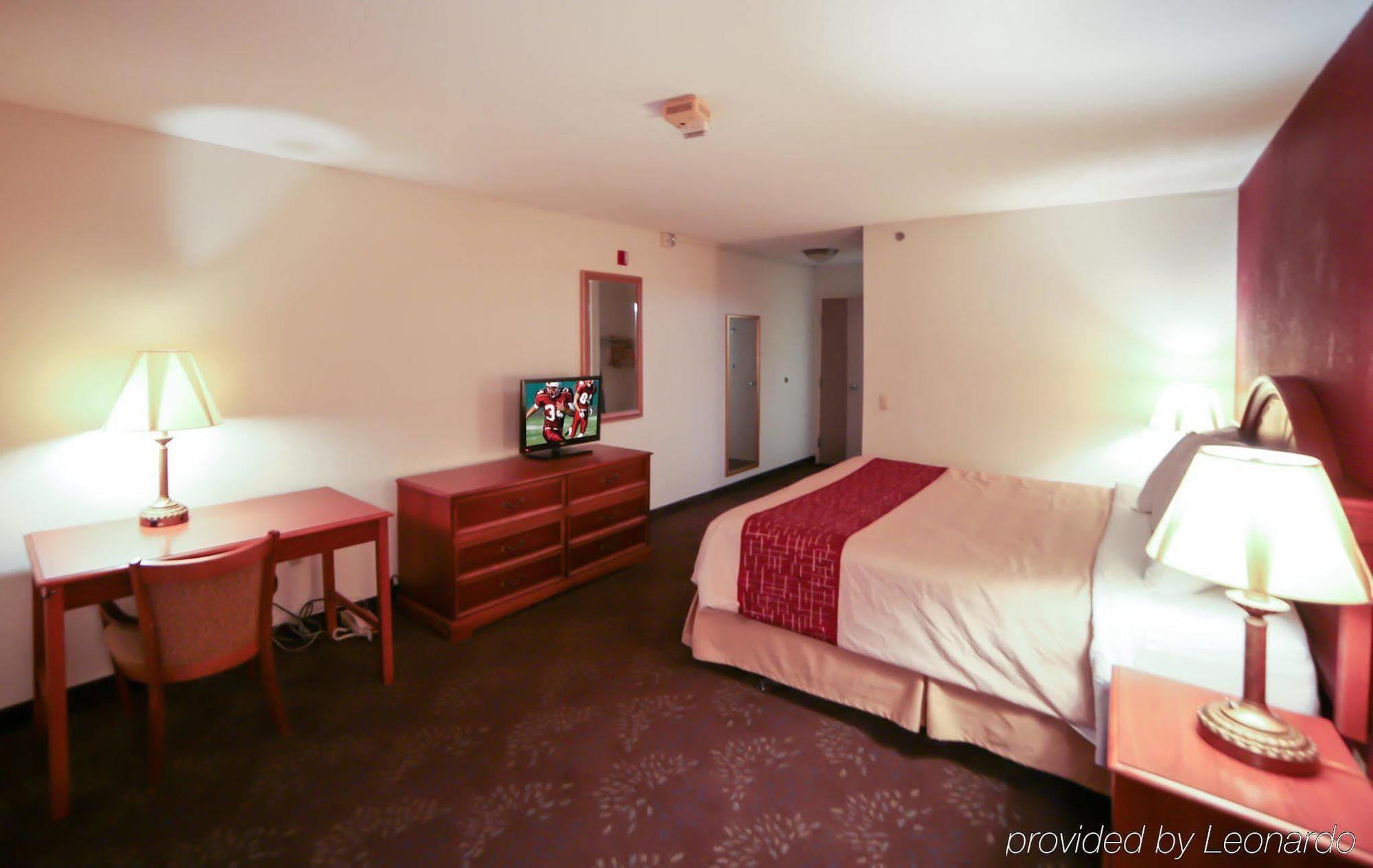 Red Roof Inn Evansville Stacer Bagian luar foto