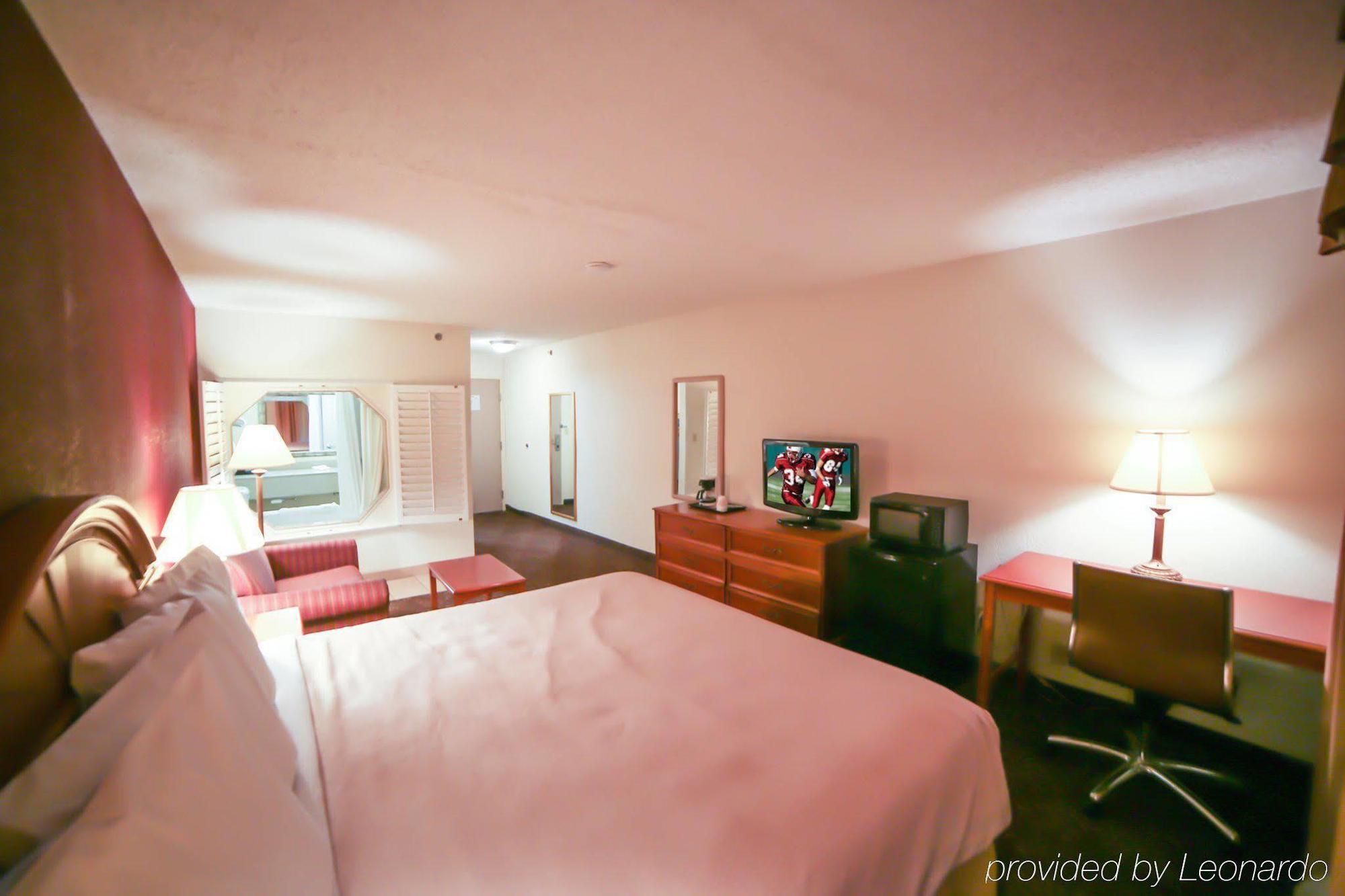 Red Roof Inn Evansville Stacer Bagian luar foto