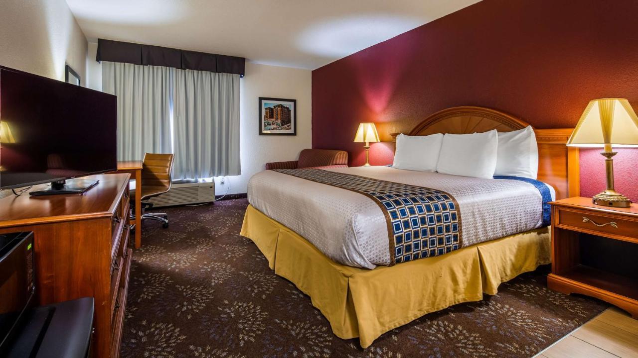 Red Roof Inn Evansville Stacer Bagian luar foto