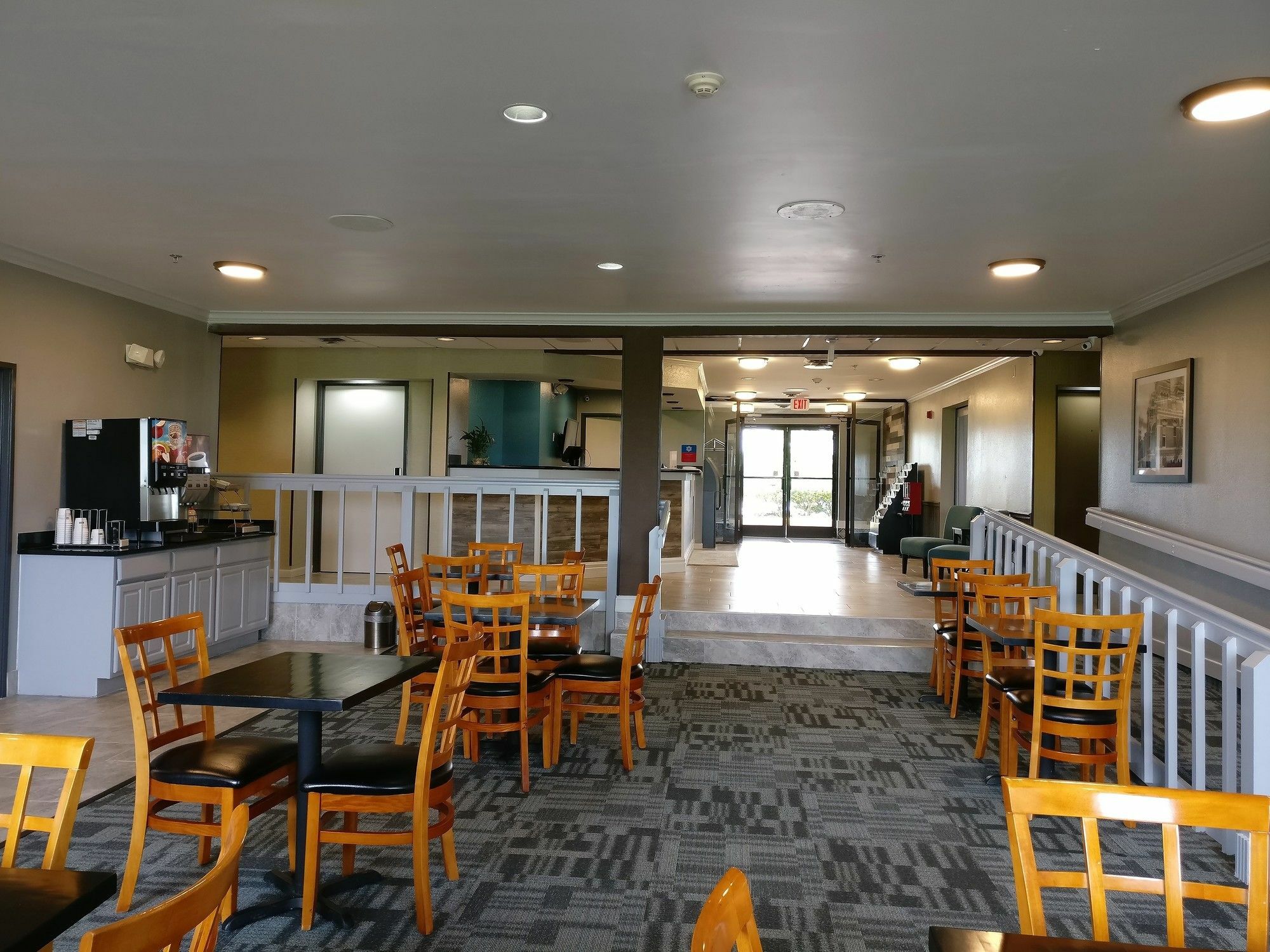 Red Roof Inn Evansville Stacer Bagian luar foto